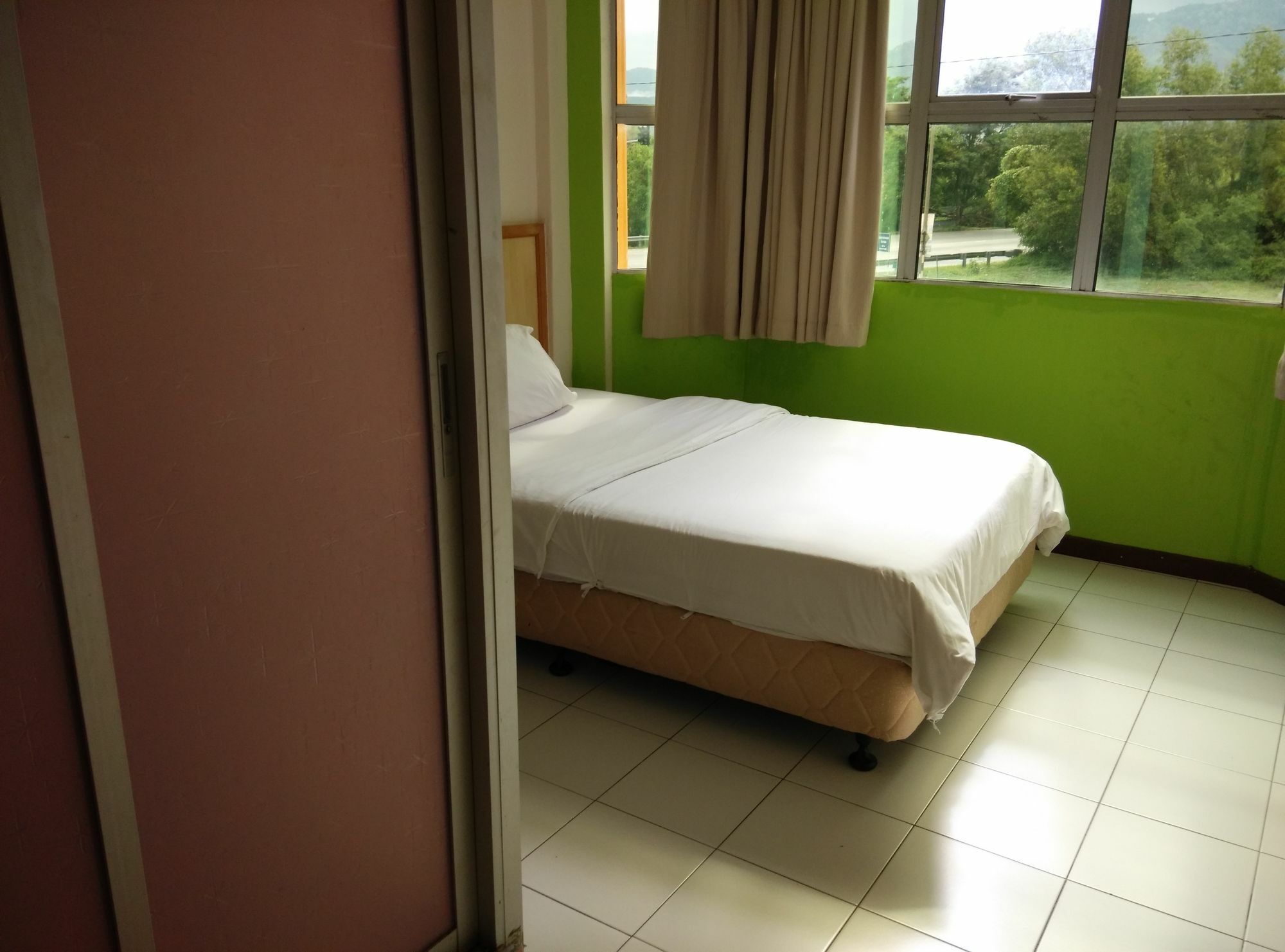 Fresh Hotel 2*